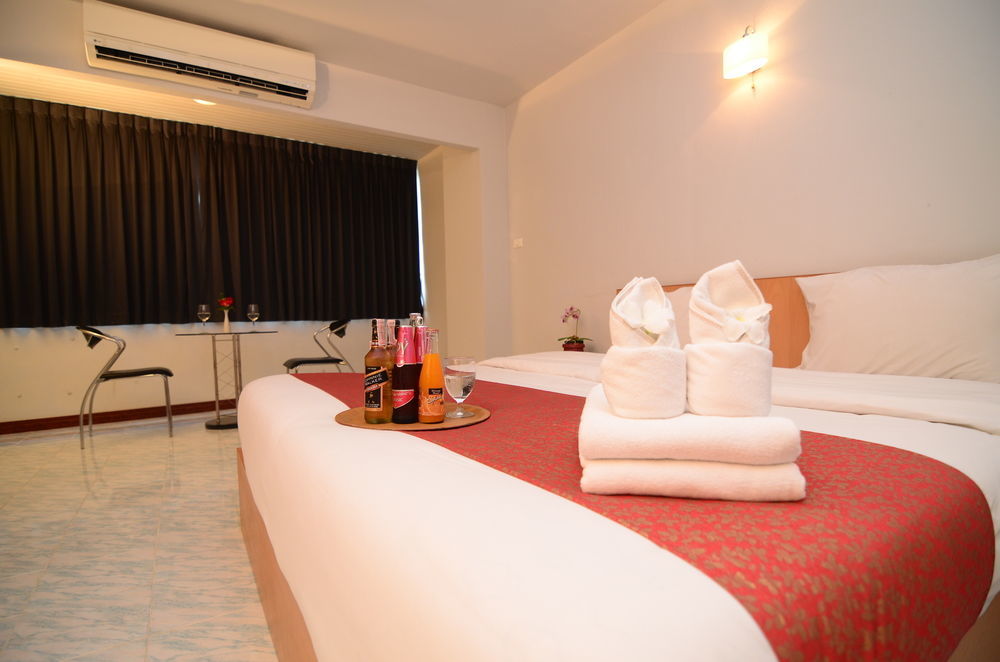 Oyo 257 Sea Paradise Hotel Sattahip Exteriör bild