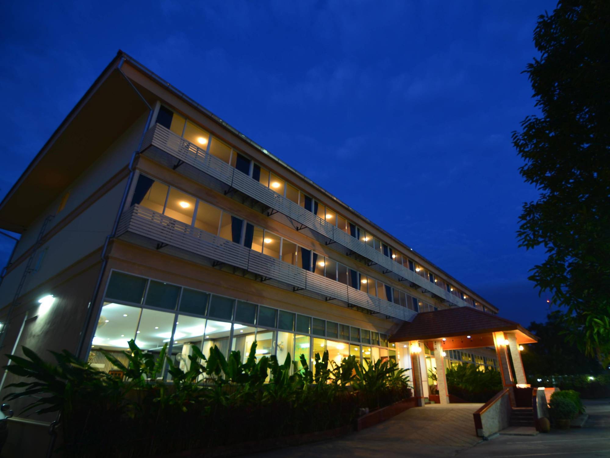 Oyo 257 Sea Paradise Hotel Sattahip Exteriör bild
