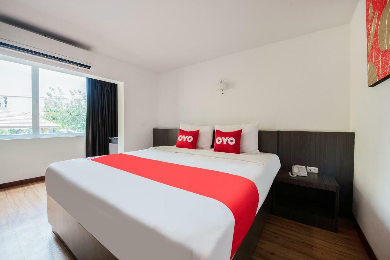 Oyo 257 Sea Paradise Hotel Sattahip Exteriör bild