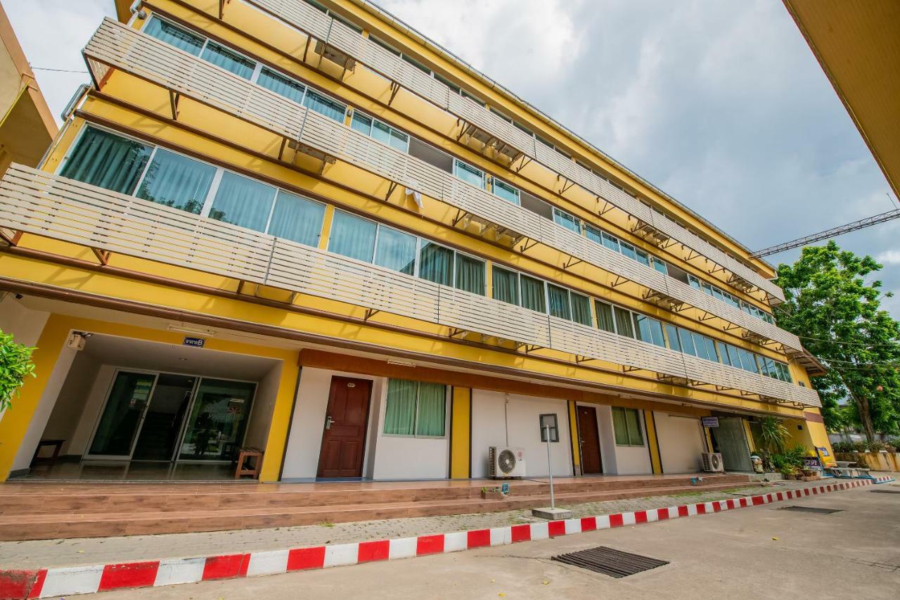 Oyo 257 Sea Paradise Hotel Sattahip Exteriör bild