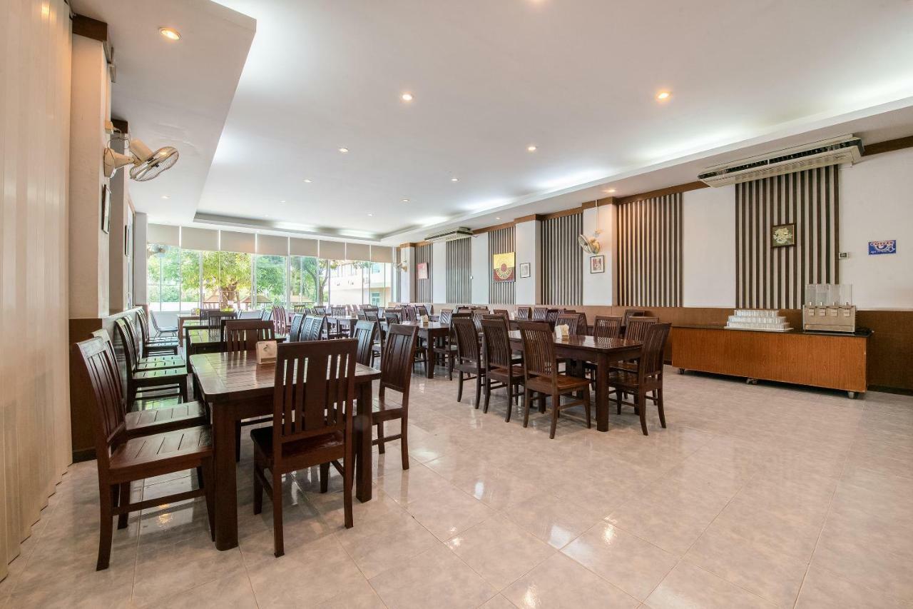 Oyo 257 Sea Paradise Hotel Sattahip Exteriör bild